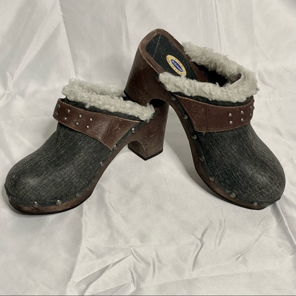 Dr. Scholl's Shoes - 🆕 Dr. Scholl's Denim Fleece-trimmed Clog